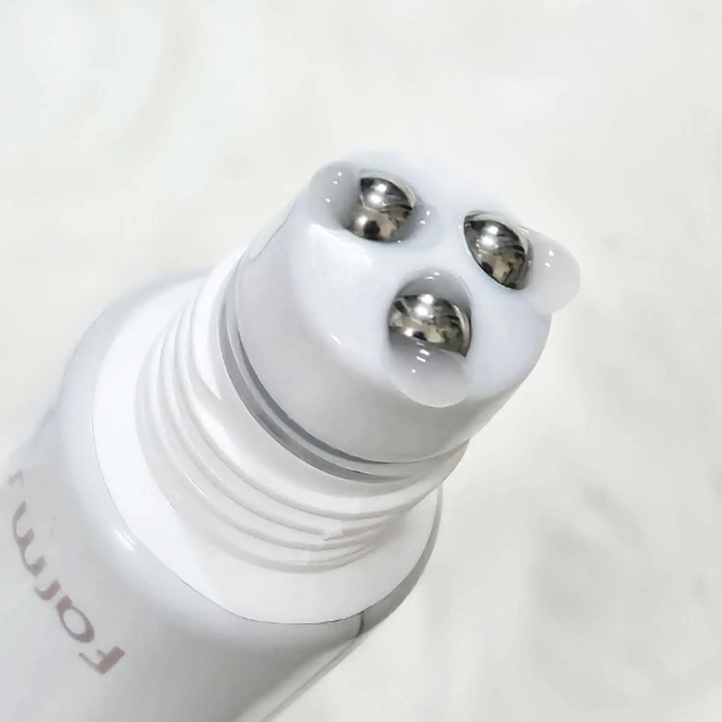 Collagen Water Full Moist Rolling Eye Serum - Farmstay Cosmetics